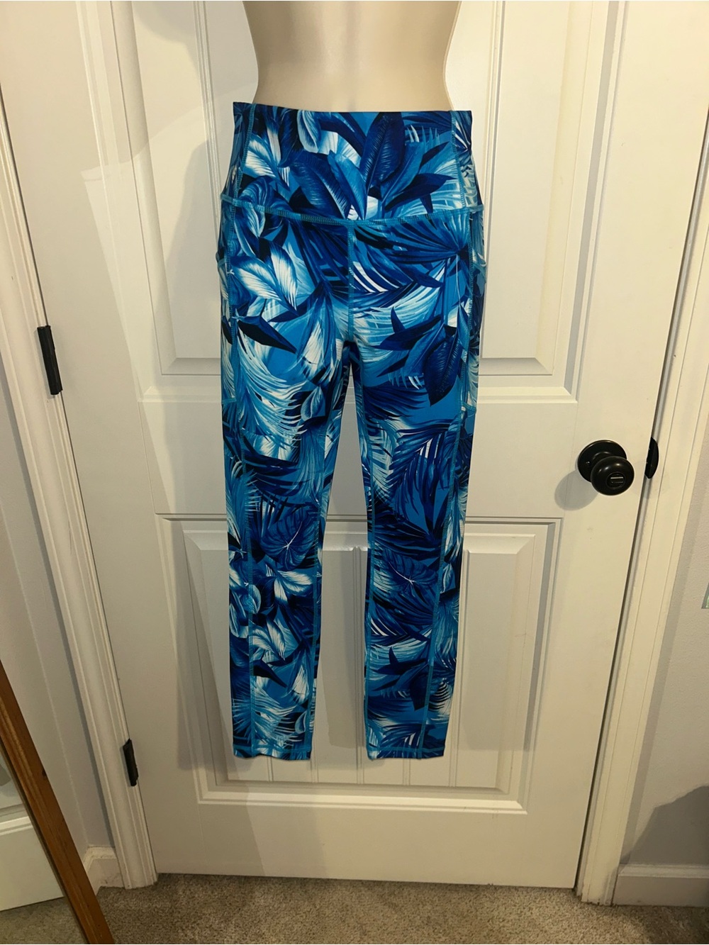 NEW Boston Proper Women’s Blue & White Tropical Leaf Leggings Sz XXS